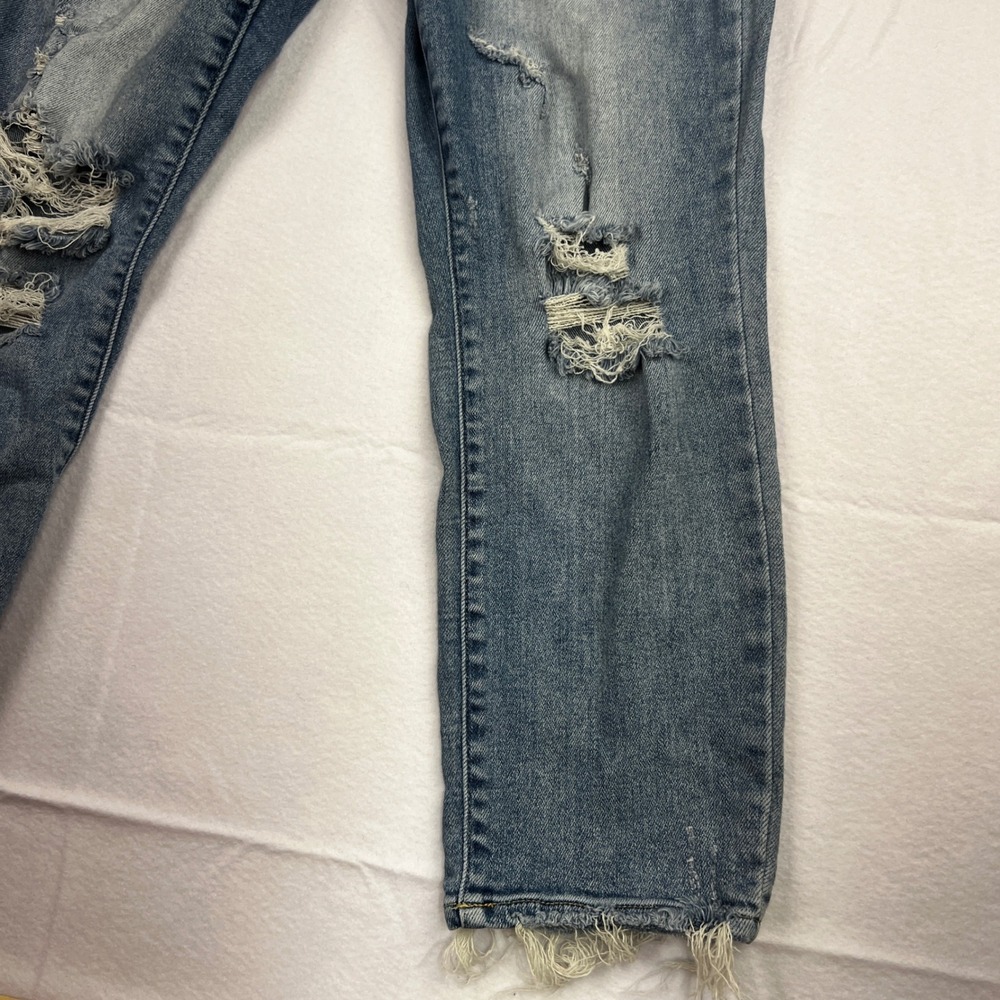 Judy Blue Straight Fit Distressed Raw Hem Jeans Medium Wash 11/30 - Picture 3 of 12